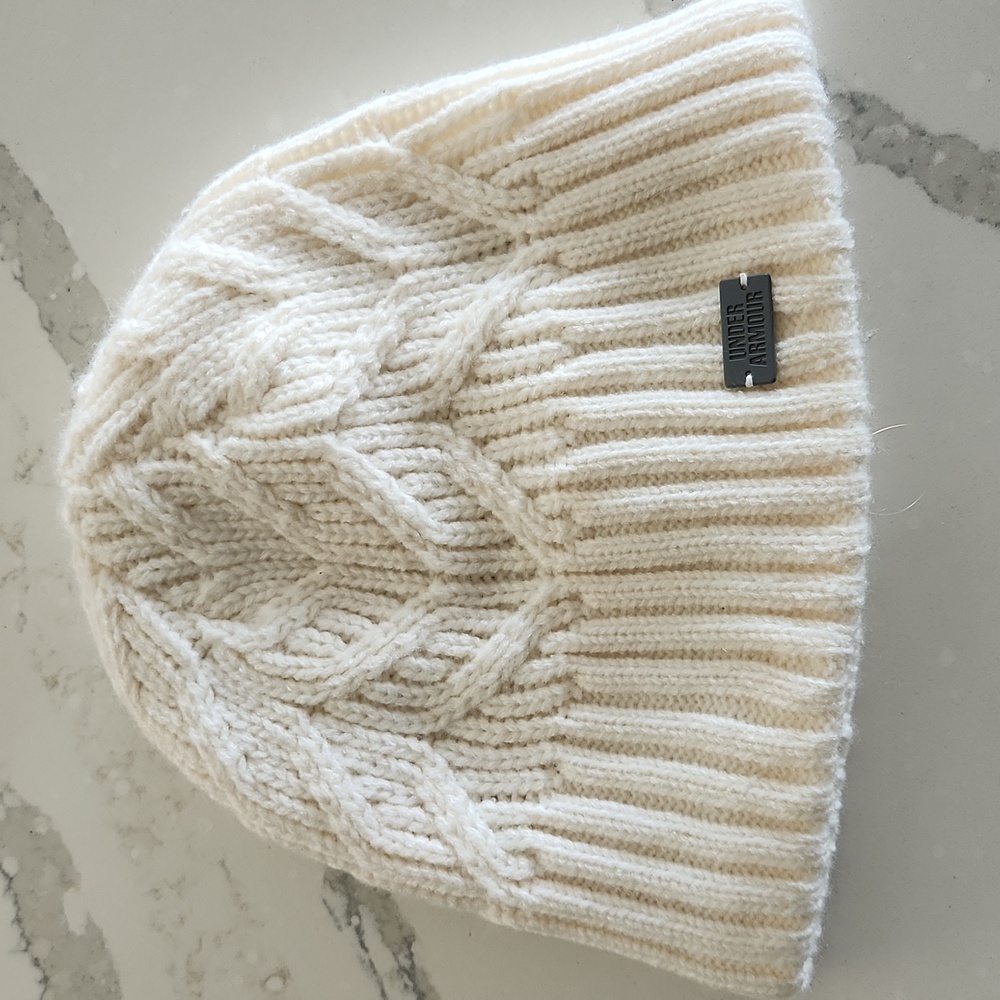 Under Armour Women's Around Town Fleece Lined Cable Knit Pull On Beanie